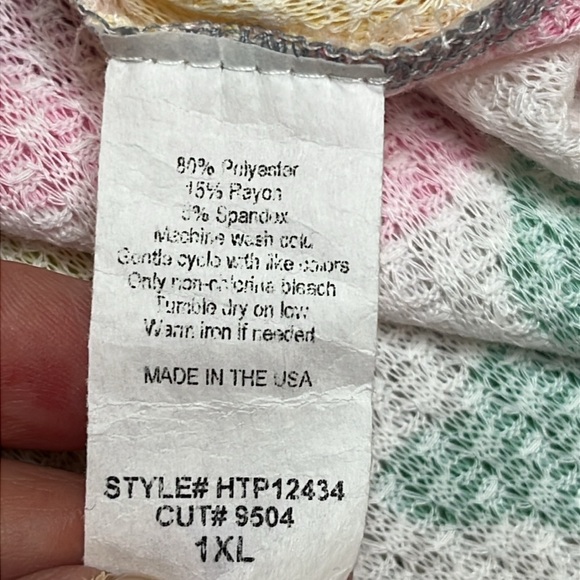 Hopely Floral waffle oversized Top with Vibrant Colors - Picture 4 of 11